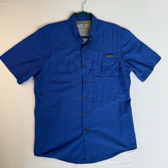 G.H. Bass & Co. Men's Blue Casual Button Sportsman’s short sleeve Shirt Medium - Picture 1 of 7